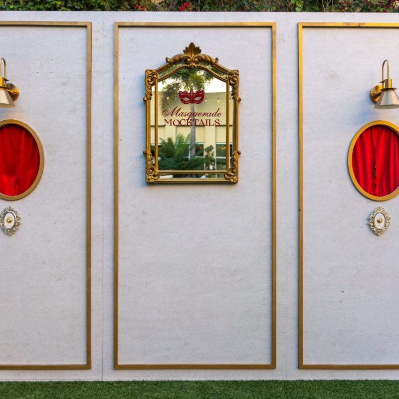 Customizable Champagne Wall Activation