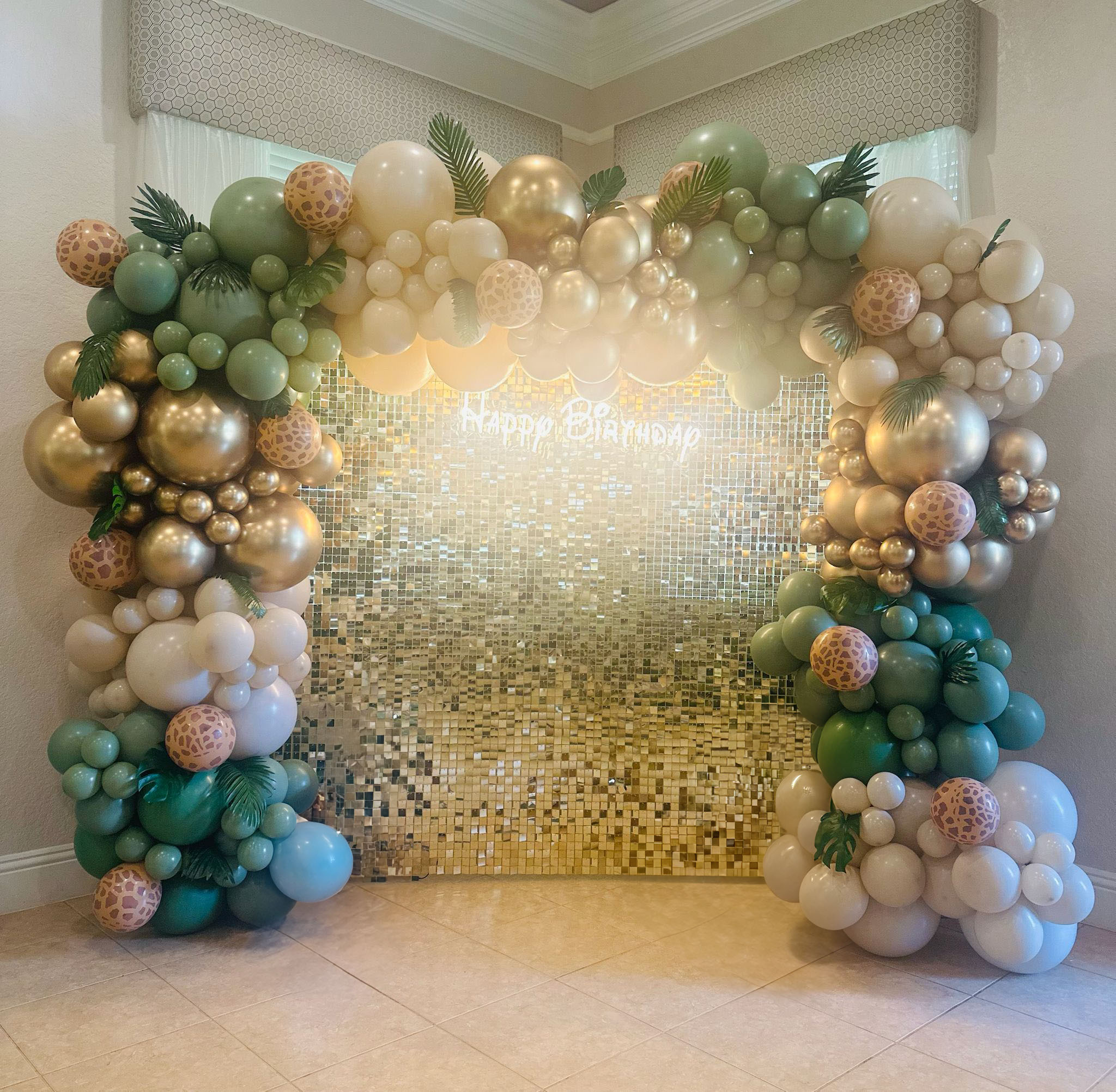 Shimmer & Shine Wall (Gold)